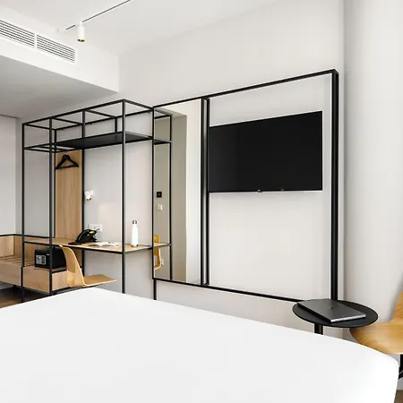 Hotel Ibis Stadium 3*