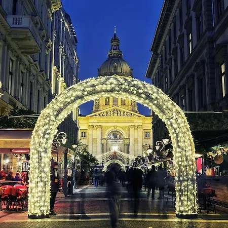 Hotel Ibis Stadium 3*