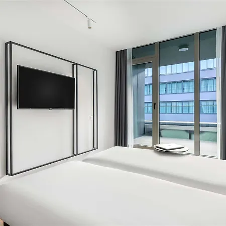 ホテル Ibis Stadium 3*