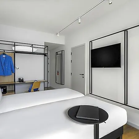 Ibis Stadium 3*