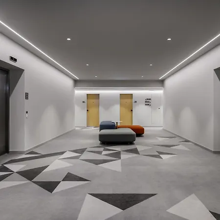 Hotel Ibis Stadium 3*