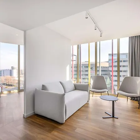 Hotel Ibis Stadium 3*