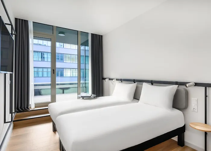 Ibis Stadium Hotel 3*