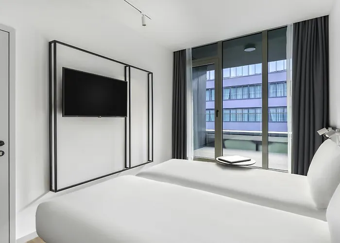 Ibis Stadium Hotel