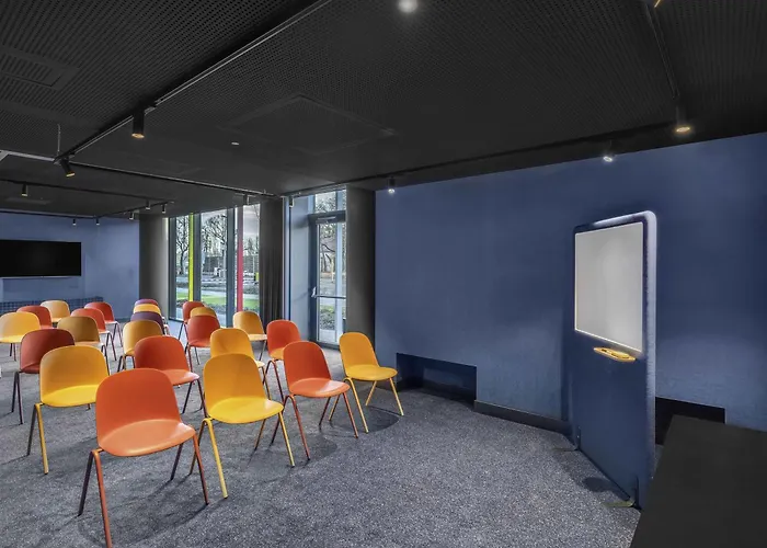 Ibis Stadium Hotel 3*