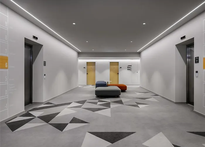 Hotel Ibis Stadium 3*