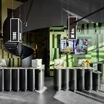 Отель Ibis Stadium 3*