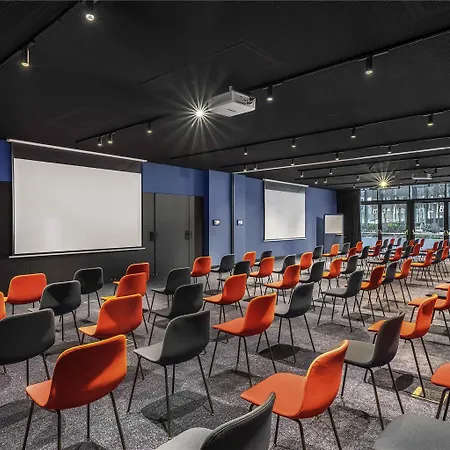 Ibis Stadium Otel 3*