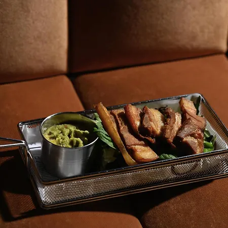 Ibis Stadium Otel 3*